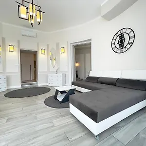 Trigon Palace Apartamento Budapest